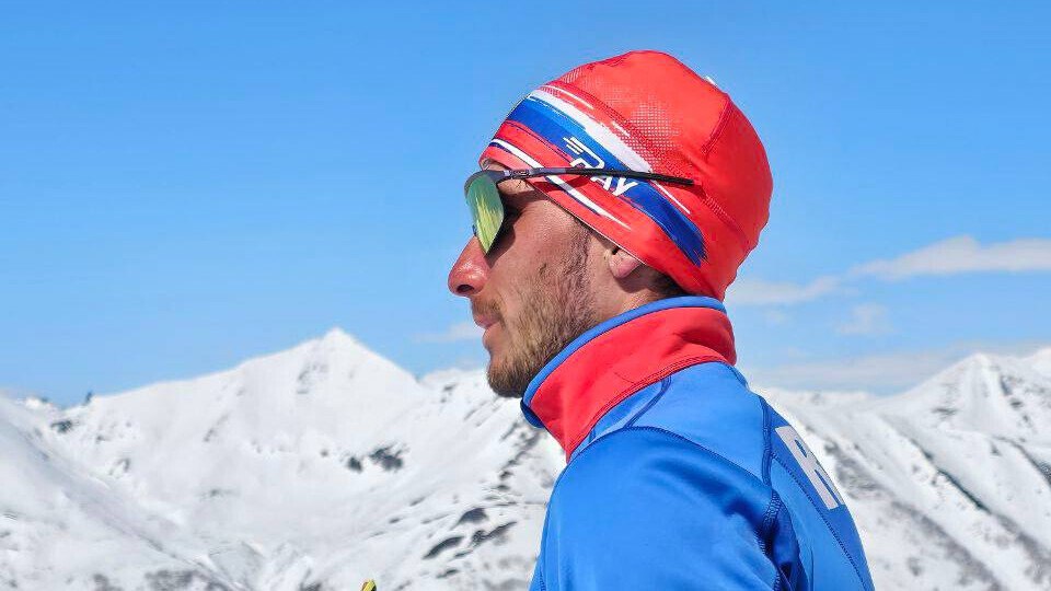 В Федерации альпинизма России оценили шансы Филиппова на медали на ОИ 2026 Сегодня Никита выступил на первом этапе Кубка России по альпинизму в дисциплине ски альпинизм и взял два золота в вертикальной гонке и спринте Ранее он получил приглашение МОК на Олимпиаду Председатель комиссии по ски альпинизму Федерации альпинизма России Андрей Романов для Матч ТВ Никита в хорошей форме на ЧР с сильным составом выиграл золото Шансы на медали в Италии есть но будет очень сложно Конкуренция там очень жёсткая Есть шанс Олимпийский комитет его выделил в десятке Так что целевая задача десятка Но шанс есть и выше он очень упорный и целеустремленный Превзойдёт себя это точно news matchtv cоцсети Никиты Филиппова