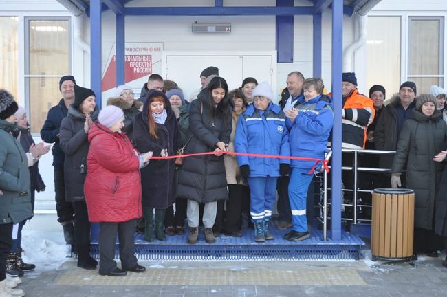 В Ужурском районе открыли 2 новые врачебные амбулатории  Учреждения находятся в поселках Приреченск и Малый Имыш. Площадь каждого составляет 520 кв. м. В них есть кабинеты для медосмотров и диспансеризации, вакцинации, физиопроцедур, а также дневной стационар.  В Малоимышенской амбулатории работают терапевт, стоматолог и педиатр, а Приреченская амбулатория укомплектована врачами-совместителями и фельдшерами. В Приреченске проживает 1850 человек, а Малом Имыше — 2355.  Фото: Министерство здравоохранения Красноярского края