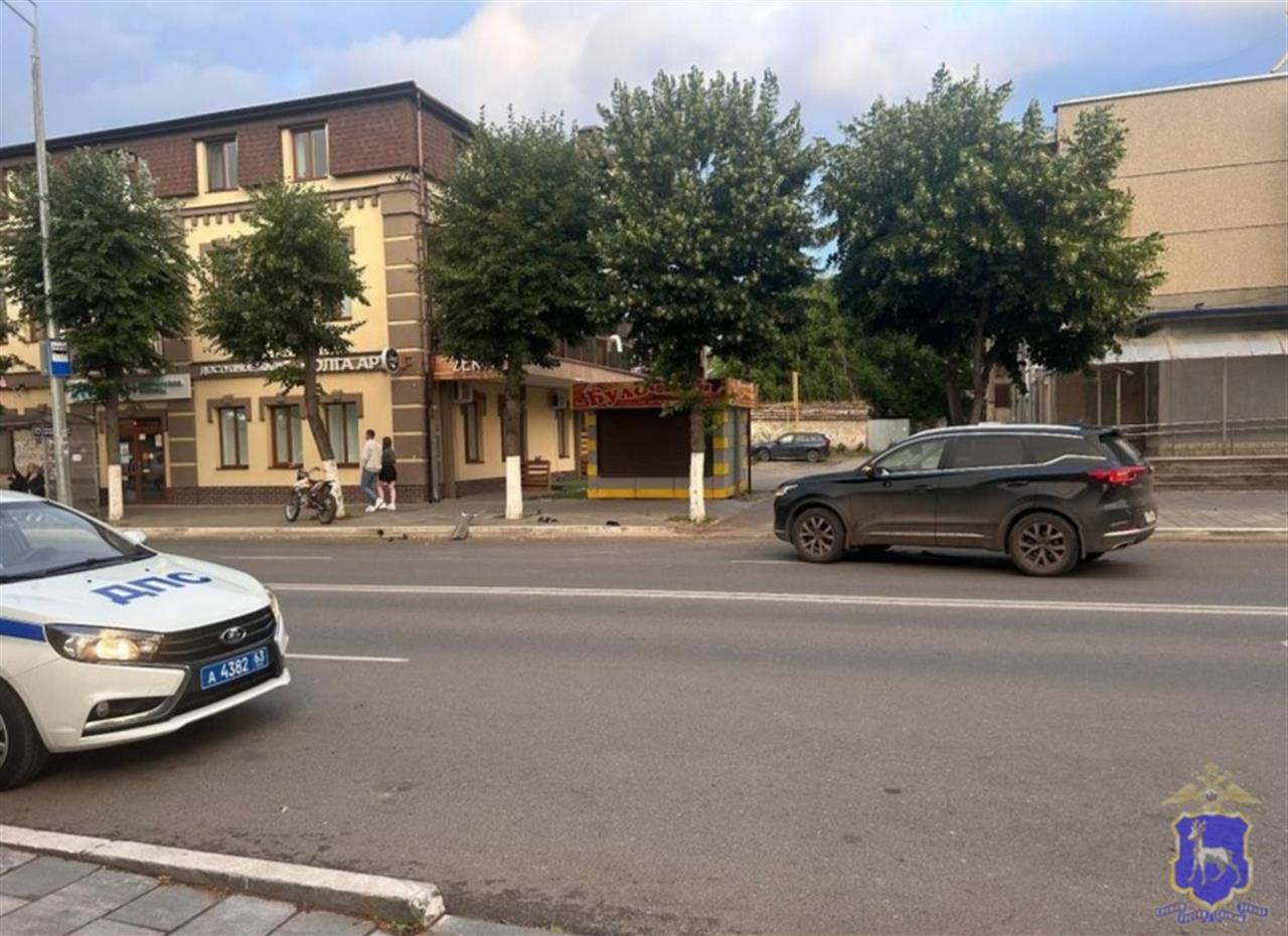 В Сызрани 16-летний мотоциклист попал под колеса Chery  В среду, 2 июля, в Сызрани несовершеннолетний мотоциклист попал в ДТП. Об этом сообщает ГУ МВД России по Самарской области.     Фото: ГУ МВД по Самарской области