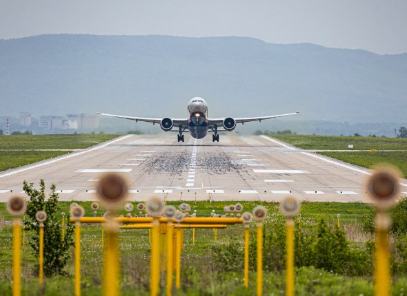 Капремонт взлетно-посадочной полосы проведут в аэропорту Усть-Кута В настоящее время идет разработка проектной документации Читать подробнее на сайте...