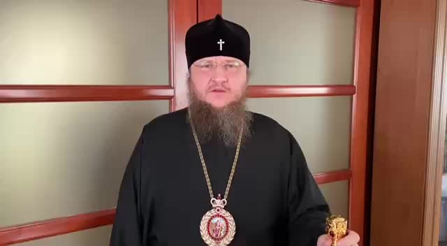В Черкассах продолжается попытка захвата храма УПЦ с поддержкой силовиков