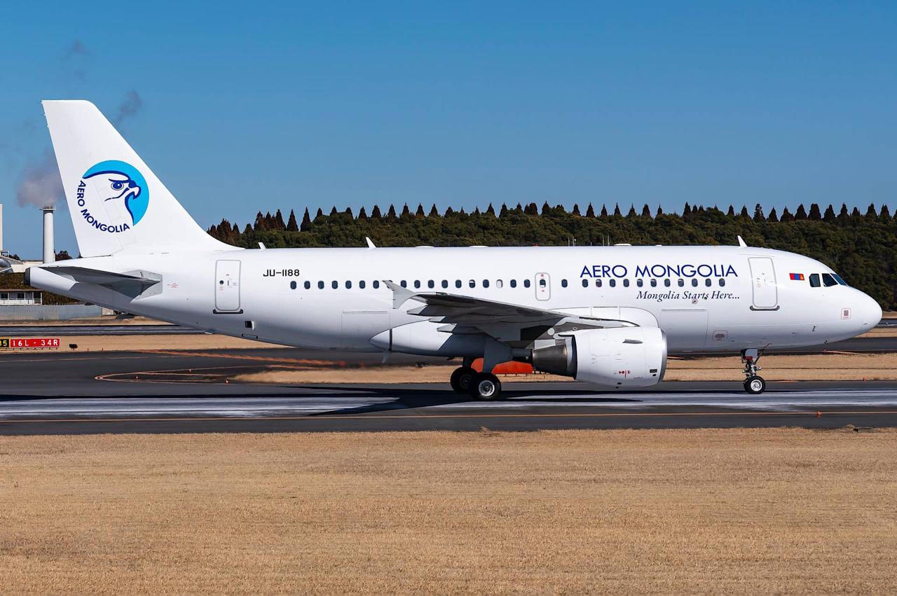 Монголия и РФ договорились о запуске авиасообщения между Улан Батором и Москвой Полёты будет выполнять монгольская авиакомпания Aero Mongolia с промежуточной остановкой в Красноярске Даты запуска пока не называют Флот Aero Mongolia состоит из двух Airbus A319 и Embraer ERJ 145LR они летают из Улан Батора в Китай Японию и Южную Корею   ranarod