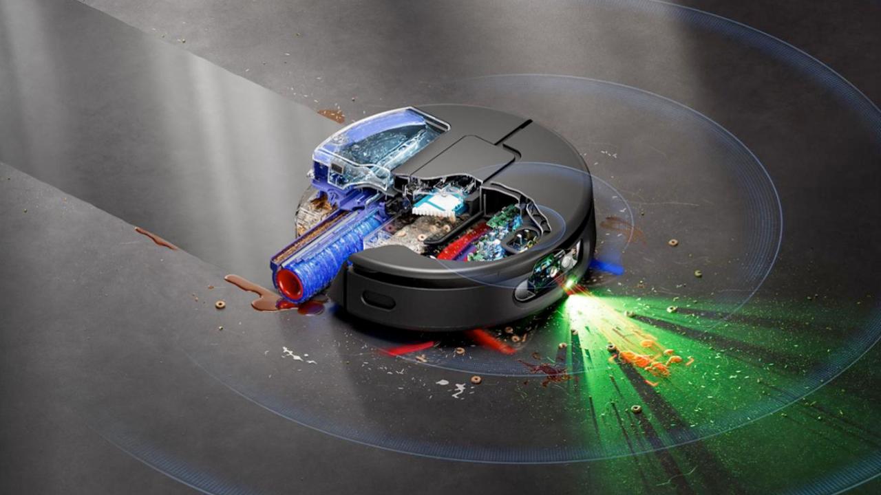 Сканирует дом находит грязь ликвидирует едет мыться Dyson выпустила в Китае Spot Scrub AI флагманский робот пылесос с мощностью всасывания до 18 000 Па Модель также отличается ИИ алгоритмами для навигации и распознавания объектов и системой самоочистки От аккумулятора работает до 200 минут этого хватит на уборку дома площадью 240 м² Цена 5499 юаней 59 500 рублей rozetked me news 43146