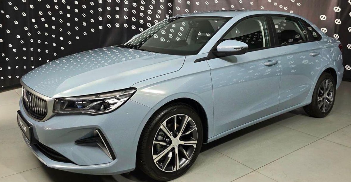 Седан Belgee S50 лицензионная копия Geely Emgrand пользуется повышенным спросом в РФ многие дилеры столкнулись с дефицитом этой модели сообщает сайт Китайские автомобили рф В октябре в России продали 1171 экземпляров S50