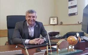 Врио министра строительства Курской области Афонин покидает пост Он занимал данный пост с 18 ноября 2024 года. Афонин уже 11 июня покинет свой пост. Кто займет пост главы Минстроя вместо господина Афонина, не уточняется.