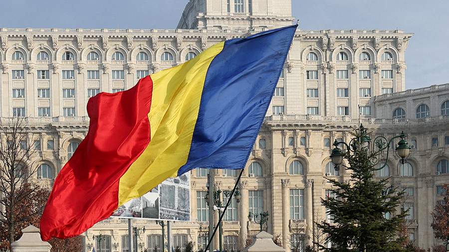 Экономии ради Румыния собирается упразднить Департамент по связям с Молдовой Румыния планирует упразднить главное ведомство отвечающее за отношения с Республикой Молдова включив его в ведомство отвечающее за отношения со всей диаспорой Эта идея возникла на фоне усилий по экономии бюджета и призвана укрепить отношения государства с румынами за рубежом С даты вступления в силу настоящего чрезвычайного постановления Департамент по делам румын за рубежом реорганизуется путем слияния или поглощения с упраздняемым Департаментом по связям с Республикой Молдова говорится в проекте документа опубликованном G4media ro в пятницу 29 августа Из документа следует что основной причиной реформы является необходимость экономии государственного бюджета что является главной внутренней проблемой правительства Илие Боложана пишет mybusiness md Подпишись на primulinmd