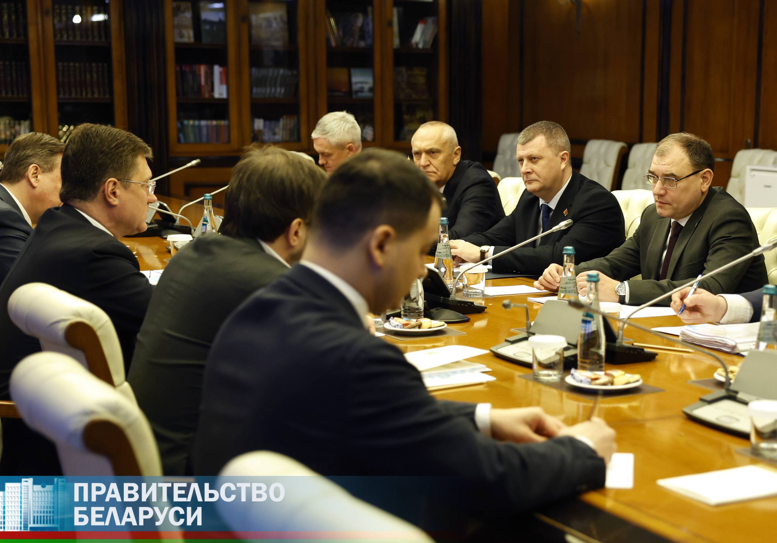 Слаженность действий в рамках существующих интеграционных механизмов Виктор Каранкевич провел рабочую встречу с Заместителем Председателя Правительства Российской Федерации Александром Новаком  Стороны обсудили процесс интеграции Беларуси и России в рамках Союзного государства перспективы торгово экономического взаимодействия сотрудничество в нефтегазовой и энергетической сферах