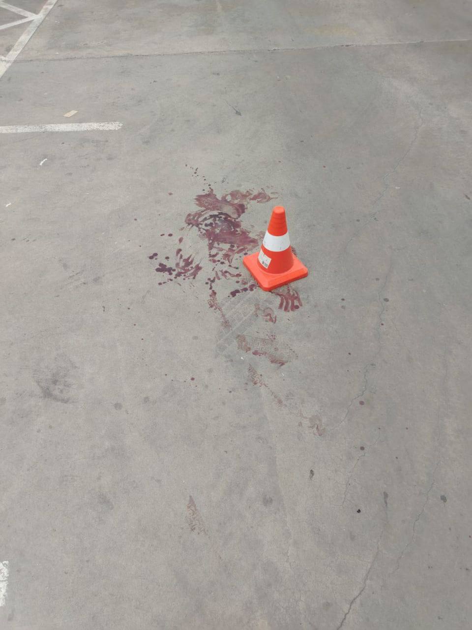 В Анапе водитель иномарки сбил подростка на велосипеде   Во дворе дома на улице Крестьянская водитель автомобиля «Hyundai» наехал на 9-летнего мальчика, который катался на велосипеде.  В результате столкновения ребёнок получил травму головы. Водитель сам отвёз пострадавшего мальчика в больницу, где его госпитализировали.  Проводится проверка!    Стали свидетелями ЧП в вашем городе?  Присылайте нам       ЧП   Краснодарский край    Подпишись