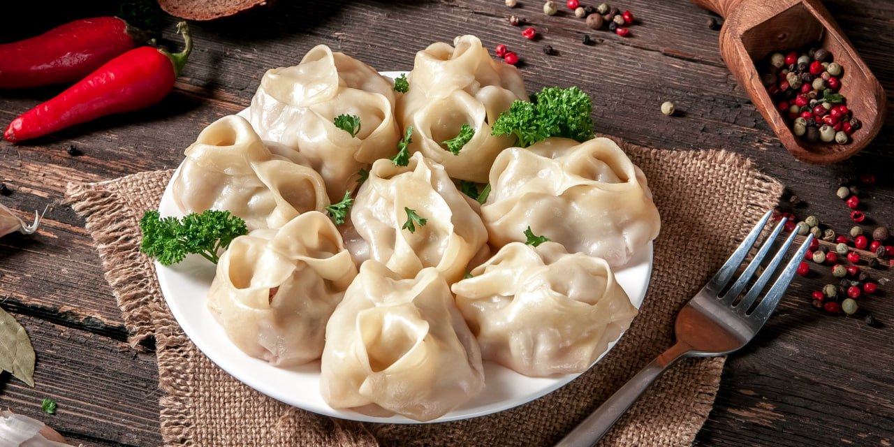 Женщина убила свекровь и приготовила из нее манты Как пишут СМИ Узбекистана местная жительница не только убила мать своего мужа но и приготовила из нее манты Кстати мужа своего она тоже после этого убила За двойное убийство ей дали 12 лет и 3 месяца тюрьмы   достойное наказание мало дали НЕ МОРГЕНШТЕРН