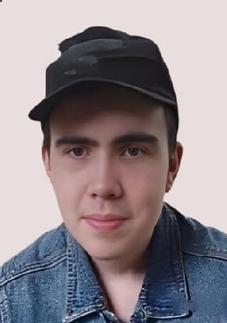 В Воронеже пропал нуждающийся в помощи врачей 20-летний парень Местонахождение Дмитрия Мозгова неизвестно с субботы, 3 мая. Парень живёт вместе с родными. В день исчезновения он вышел из дома в неизвестном направлении. Приметы пропавшего: рост 185 см, худощавое телосложение, тёмно-русые волосы, карие глаза. Был одет в чёрную куртку, тёмно-синюю футболку, чёрные брюки, серые кроссовки и чёрную кепку. Если вам что-то известно о местонахождении юноши, срочно сообщите об этом по номеру 8-800-700-54-52 или 112.