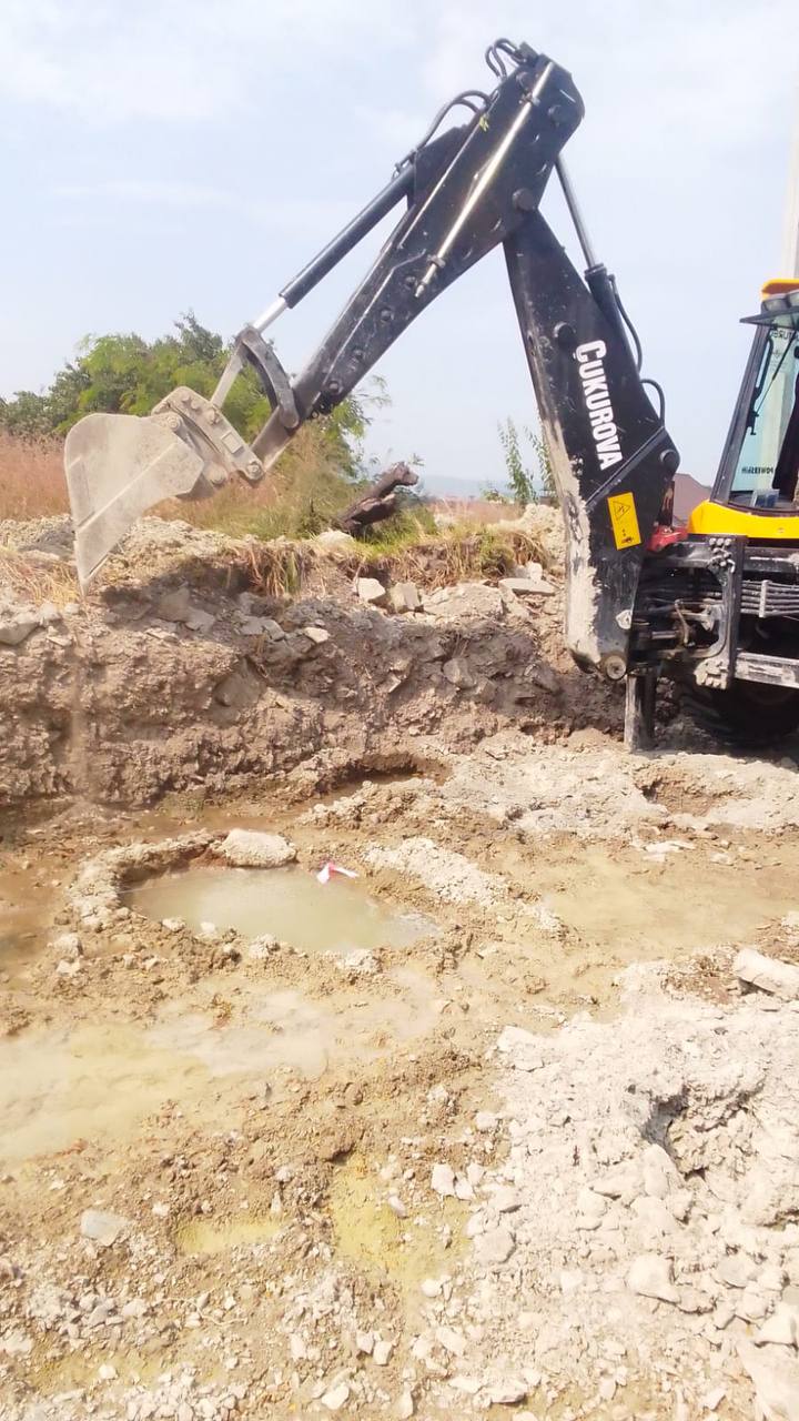 ‍ На сегодняшний день специалистами МУП «Водоканал» проводятся работы по улучшению водоснабжения на г. Новороссийск:  - устранение утечки на сетях водоснабжения по адресу: Анапское шоссе, 25; - устранение утечки на сетях водоснабжения по адресу: ул. Куйбышева/Трамвайная; - аварийные работы по ремонту задвижки по адресу: пр. Дзержинского/Волгоградская.   В связи с этим может наблюдаться пониженное давление вплоть до полного отсутствия водоснабжения по указанным адресам.