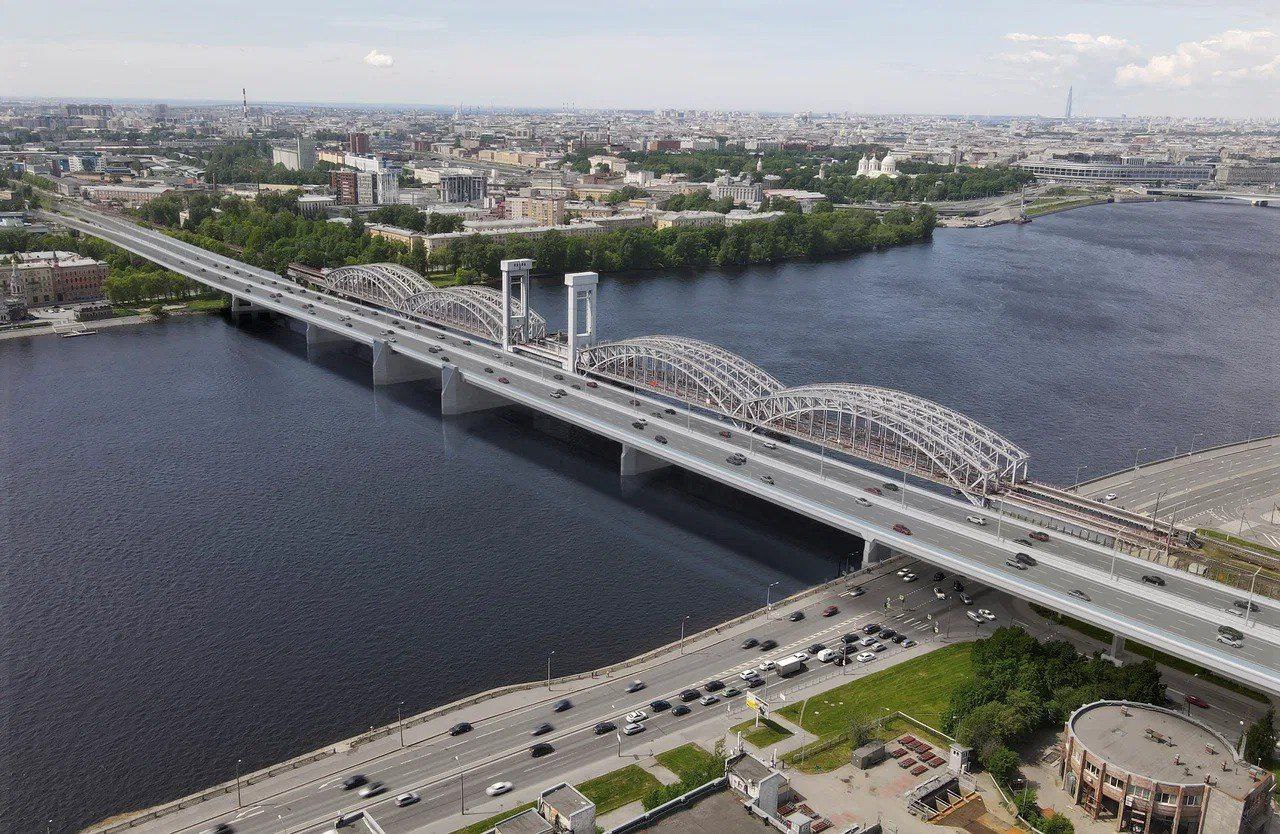 Смольный в 2025 году направит 135 млрд руб. из Дорожного фонда на крупные объекты  Правительство Петербурга в 2025 г. направит 135 млрд руб. из Дорожного фонда города на крупные дорожные объекты, среди которых строительство новых этапов Широтной магистрали скоростного движения  ШМСД , продолжение строительства Южной широтной магистрали и развязки в районе Шкиперского протока, сообщили в пресс-службе администрации губернатора города.    На средства фонда также уже ведется строительство Большого Смоленского моста и реконструкция Цимбалинского путепровода.   В этом году в городе планируют начать строительство нового участка набережной Макарова с мостом через реку Смоленку. На ближайшие три года власти Петербурга утвердили бюджет фонда в размере 380 млрд руб.   :      Подпишитесь на «Ведомости Северо-Запад»
