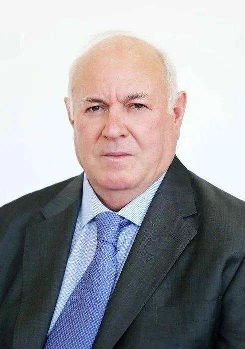 Госимущество стоимостью 40 млрд рублей перешло в руки государства Имущество бывшего депутата Ставропольской думы Владимира Кайшева окончательно конфисковано в пользу государства Речь идёт об агрофирме молочном комбинате ипподроме в Пятигорске санатории гостиничном комплексе а также недвижимости и автомобилях Суд установил что экс депутат игнорируя запрет на ведение бизнеса использовал сложные схемы через подставных лиц и родственников чтобы скрыть доходы и активы Новости Кмв Экспресс Заказать рекламу