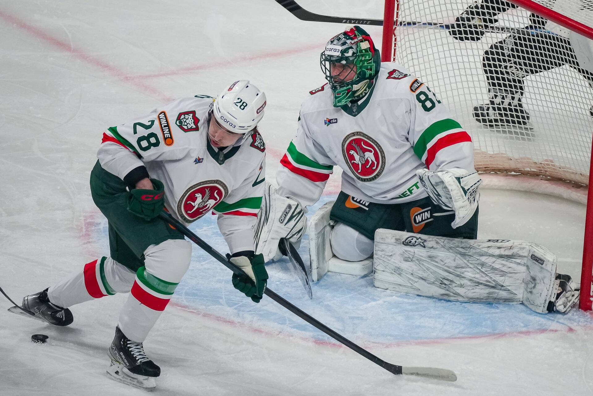 Худший матч Билялова в сезоне Ак Барс уходит на паузу получив разгром от Трактора Ак Барс потерпел разгромное поражение от Трактора в матче регулярного чемпионата КХЛ 0 4 Казанцы продлили свою серию без побед до трех игр О причинах сокрушительного фиаско Ак Барса в Челябинске в материале ТИ Спорта Читать полностью