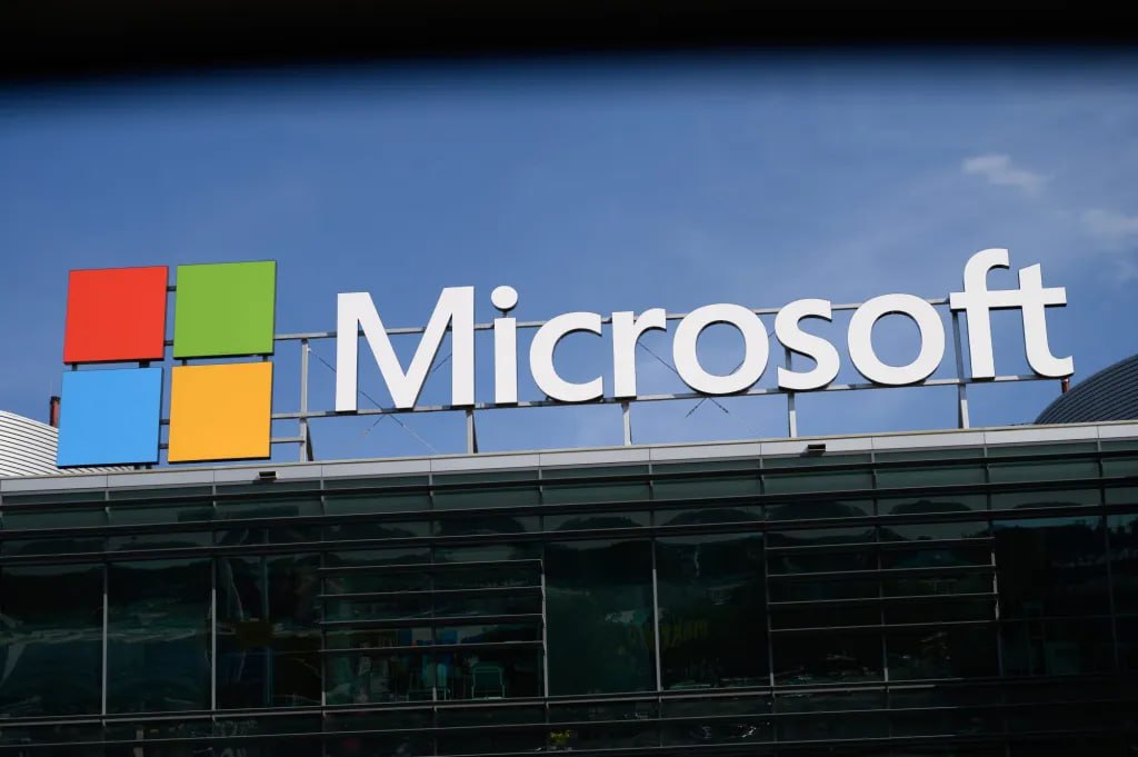 Microsoft собирается потратить 80 миллиардов долларов в 2025 году на центры обработки данных для AI  Microsoft выделила 80 миллиардов долларов в финансовом 2025 году на строительство центров обработки данных, предназначенных для обработки рабочих нагрузок искусственного интеллекта, согласно сообщению в блоге компании.  1   DevHub