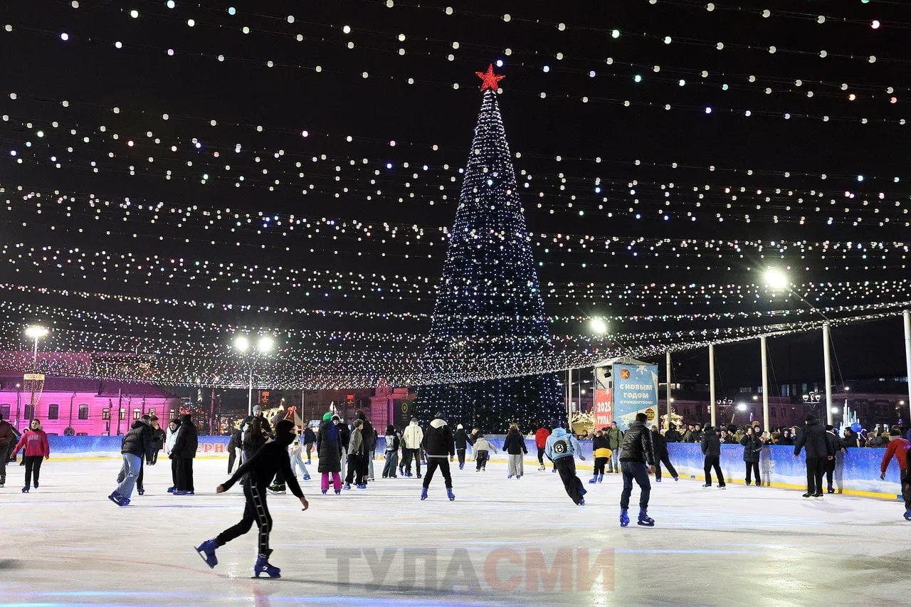 Ирина Слуцкая откроет Губернский каток в Туле 24 ноября губернатор Дмитрий Миляев обсудил развитие фигурного катания с известной спортсменкой Ириной Слуцкой Результатом встречи стала договоренность о визите чемпионки в регион На следующей неделе на площади Ленина заработает Губернский каток Ирина Слуцкая примет участие в церемонии открытия главной ледовой площадки города и проведет мастер классы 1  2   Подпишись на новости