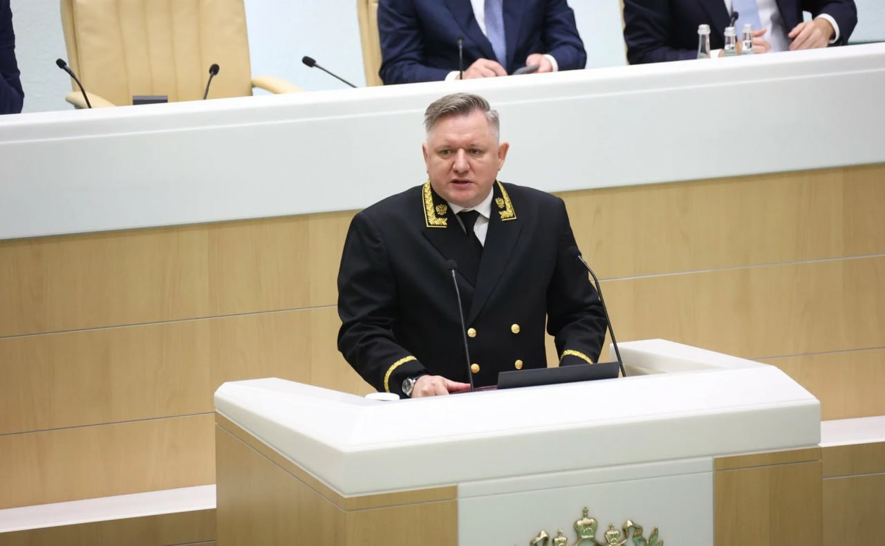 Исполняющим обязанности председателя Верховного суда назначен зампред Юрий Иваненко В 2015 году Иваненко был назначен судьей ВС РФ, с октября 2020 года занимал должность главы третьего судебного состава Экономколлегии Верховного суда. Подписывайся на "Голос страны"