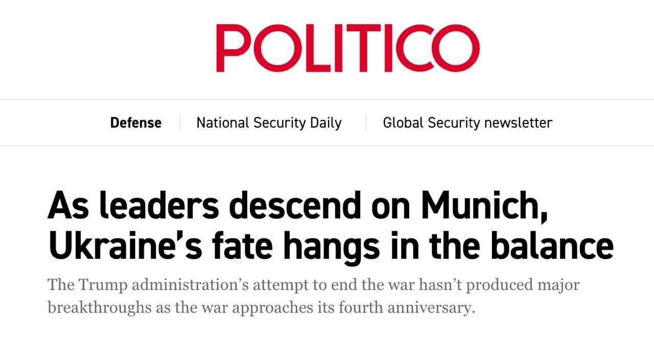 Переговоры по Украине зашли в тупик накануне их нового раунда на следующей неделе сообщает Politico со ссылкой на источники Суть тупика в том что США не хотят заключать соглашение о гарантиях безопасности до тех пор пока Киев и Москва не достигнут общего соглашения о прекращении войны А поскольку Россия твердо настаивает на своих требованиях по выводу ВСУ из Донбасса на что не согласен Киев мирный процесс застопорился В Штатах считают что подписание гарантий безопасности Украине ещё до мирной сделки может её сорвать Он Трамп Ред хочет уладить и закрепить множество вопросов прежде чем подписывать соглашение Он не хочет его просто подписать и если это помешает дальнейшим мирным переговорам то какой в этом смысл сказал американский чиновник о гарантиях безопасности В то же время Трамп по его словам не пытается использовать это соглашение в качестве рычага давления на Зеленского Обе стороны довольно сильно укрепились в своих позициях но думаю все чувствуют что есть путь вперед добавил он Издание пишет что на прошлой неделе стороны достигли широкого соглашения о том как определить прекращение огня и как может выглядеть демилитаризованная зона если лидеры решат прекратить боевые действия Но основные спорные моменты территории и присутствие западных войск остаются нерешенными Сайт Страна X Twitter Прислать новость фото видео Реклама на канале Помощь