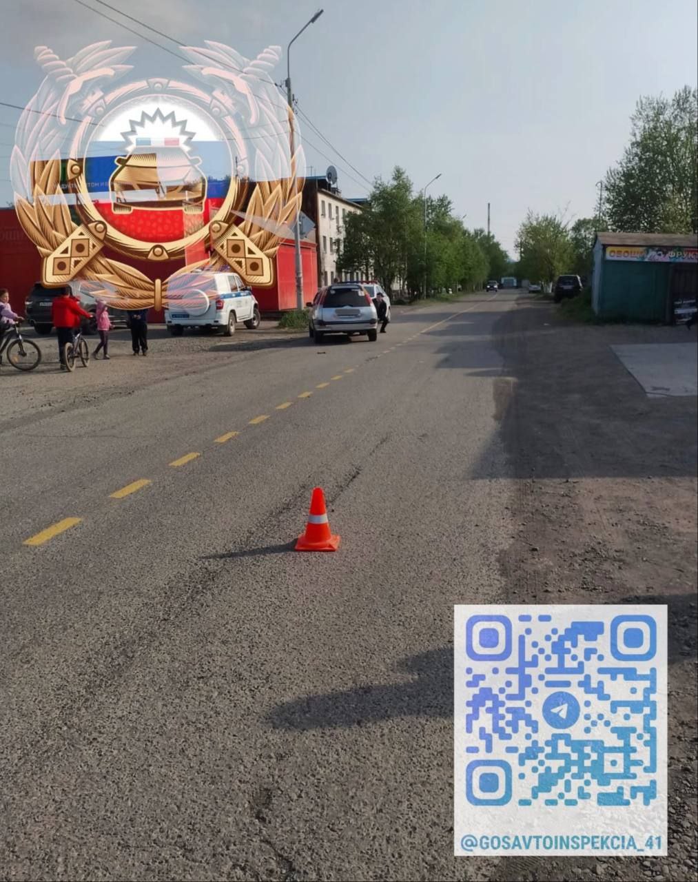 11-летний велосипедист попал в аварию в Елизово 2 июня около 18:00 на улице Крашенинникова произошло ДТП с участием ребенка. 11-летний мальчик, выезжая на велосипеде с обочины на дорогу, не убедился в безопасности и столкнулся с автомобилем «Toyota Carib». За рулем иномарки была 32-летняя женщина. В результате аварии юный велосипедист получил травмы. Его осмотрели медики. ГИБДД напоминает: детям до 14 лет разрешено кататься на велосипеде только по тротуарам, велодорожкам и пешеходным зонам; при выезде на проезжую часть нужно обязательно убедиться в отсутствии машин. Родителям стоит еще раз провести с детьми беседу о правилах безопасности на дороге. "ЧП Камчатка" Прислать новость