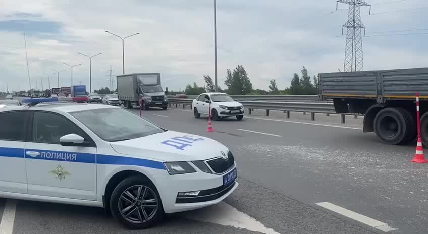 Смертельное ДТП на окружной дороге в Тюмени ограничивает движение