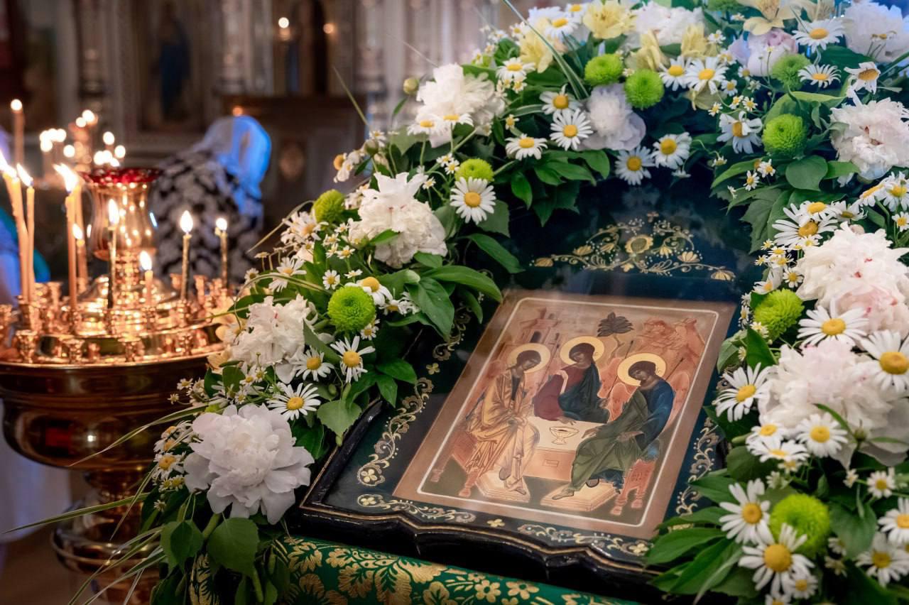 Патриарх Кирилл выразил соболезнования в связи с трагедией в Копейске Святейший Патриарх Московский и всея Руси Кирилл направил соболезнования губернатору Алексею Текслеру митрополиту Алексию а также родным и близким погибших при взрыве на предприятии в Копейске Предстоятель Русской Православной Церкви отметил что духовенство Челябинской епархии готово оказать поддержку семьям пострадавших Он помолился о покоении душ погибших и скорейшем выздоровлении раненых 24 октября в Челябинской области объявлен день траура