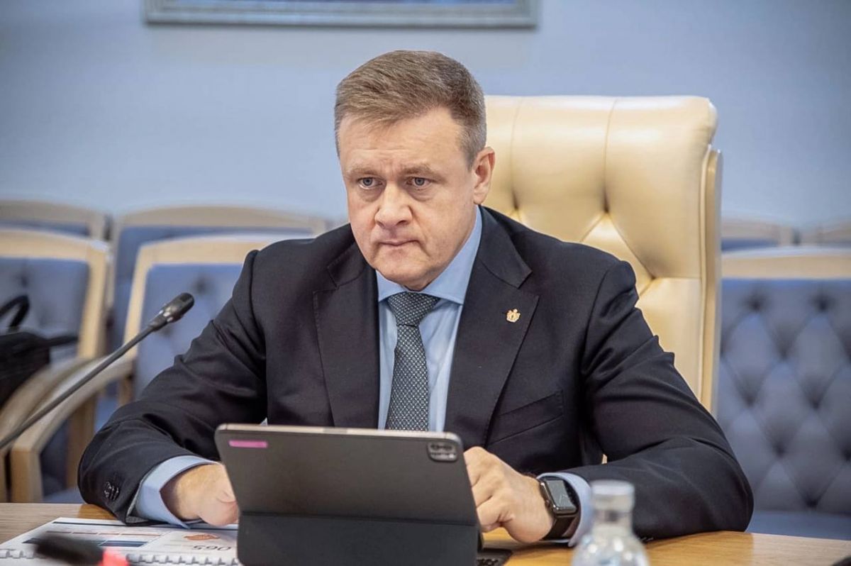 Экс-губернатора Рязанской области Николая Любимова оставили в СИЗО     Басманный районный суд Москвы оставил под стражей бывшего губернатора Рязанской области Николая Любимова.  ↗  Прислать новость   Подписаться