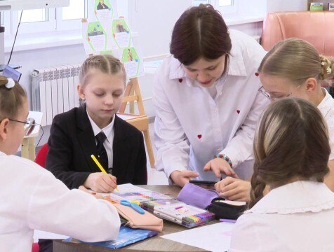 Международный день школьных библиотек отмечается 27 октября 27 октября во всем мире отмечают Международный день школьных библиотек Дата утверждена в 1999 году по инициативе ЮНЕСКО и призвана привлечь внимание общественности к состоянию и пополнению литературных фондов в школьных библиотеках а также приобщению детей к чтению http gtrk kaluga ru news obschestvo news 58550