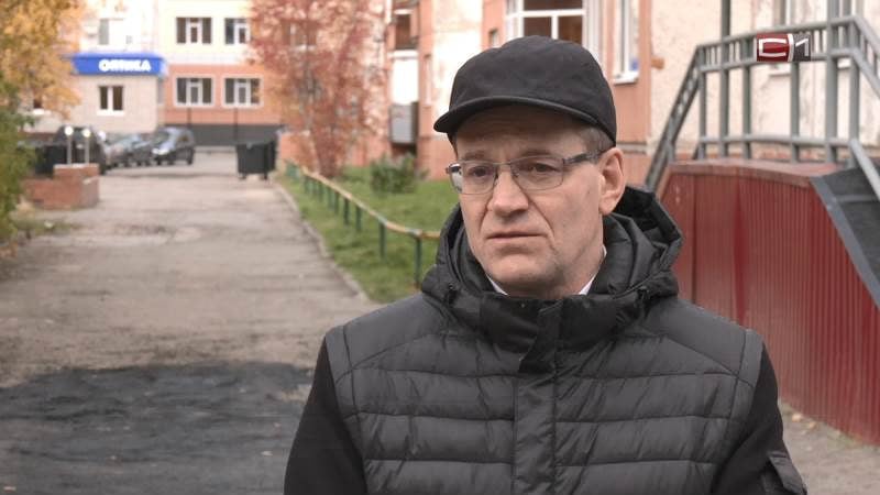 Главный коммунальщик Сургута покидает свой пост Как сообщил журналистам "СургутИнформ-ТВ" Сергей Алексеев, уходит из администрации по собственному желанию в связи с переездом всей семьей в Санкт-Петербург и уже подал заявление работодателю, в котором последний рабочий день - 19 мая. Сергей Алексеев хорошо известен в Сургуте. Долгие годы он работал в коммуналке, возглавлял одну из управляющих компаний города, руководил департаментом имущественных и земельных отношений, до сегодняшнего дня возглавлял в мэрии департамент городского хозяйства. Подписаться Прислать новость
