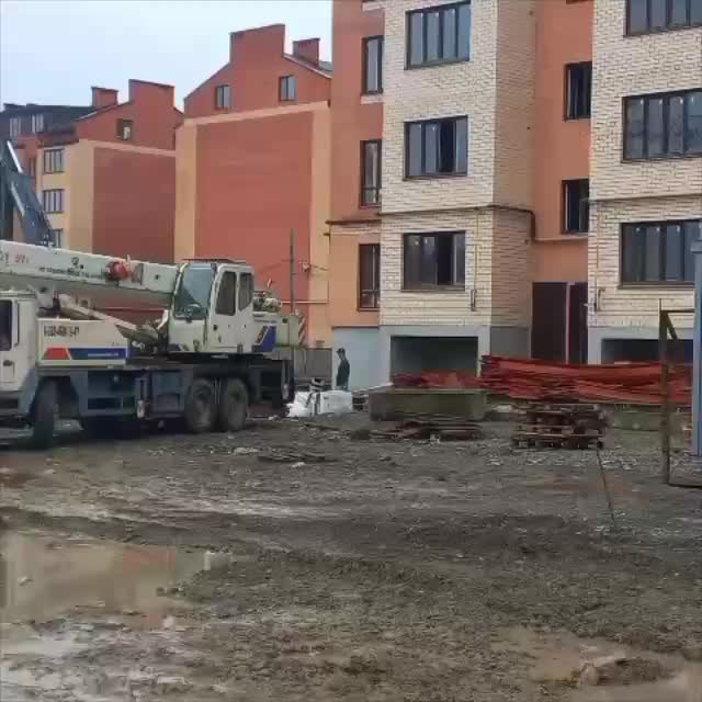 Во Владикавказе обсуждается перенос трансформаторной подстанции для безопасности детей