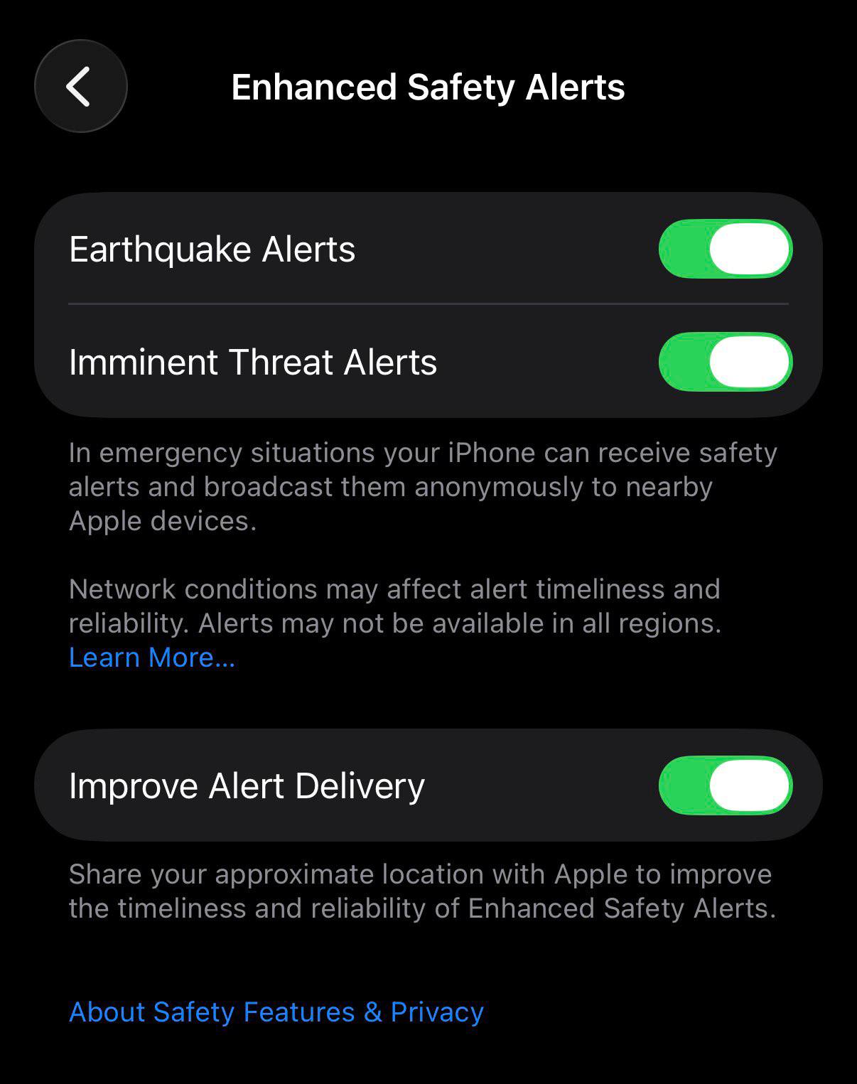 Новое в iOS 26 2 beta Расширенные уведомления безопасности новый пункт в уведомлениях доступный не во всех регионах позволяющий включить уведомления о землетрясениях и прочих чрезвычайных ситуациях