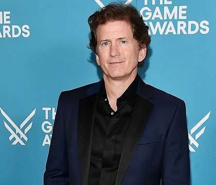 Тодд Говард заявил что разработка The Elder Scrolls VI идет хорошо Креативный директор студии Bethesda Тодд Говард подчеркнул в беседе с Game Informer что разработка шестой номерной части серии The Elder Scrolls идет хорошо Руководитель заявил Работа идет очень хорошо Большая часть студии работает над TES VI но скажу так мы всегда пересекаемся в разработке