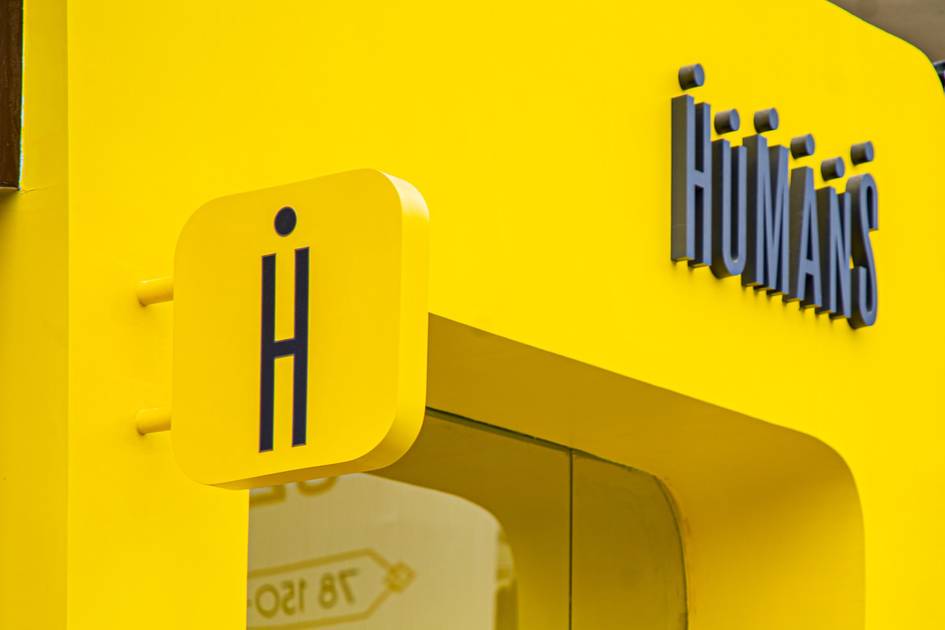 Центробанк завершил проверку Humans и передал материалы в ГУВД Ташкента После мошеннических списаний в платежной организации Octagram Paylov которая предоставляла платежные услуги Humans на основании распоряжения Центрального банка была создана рабочая группа и проведена проверка По ее результатам регулятор передал материалы в ГУВД Ташкента для правовой оценки и принятия соответствующих мер В настоящее время ситуация связанная с компанией Humans изучается Главным управлением внутренних дел города Ташкента в порядке установленном законодательством Гражданам предлагается обращаться в правоохранительные органы по данному вопросу заявили в ЦБ Не пропускайте важное Подписывайтесь на официальный NovostiUZ доверяйте фактам а не слухам   Вы с Telegram Premium Поддержите нас одним нажатием Ссылка на пост   telegram me NovostiUZ 60098