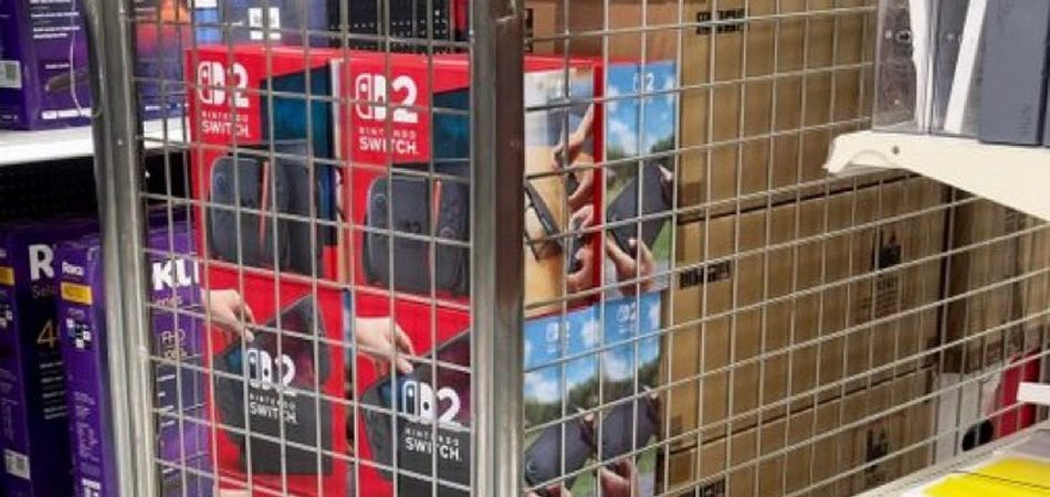 Магазины уже начали получать консоли Nintendo Switch 2 и размещать их прямо в залах Официальный запуск нового игрового устройства Nintendo состоится 5 июня.