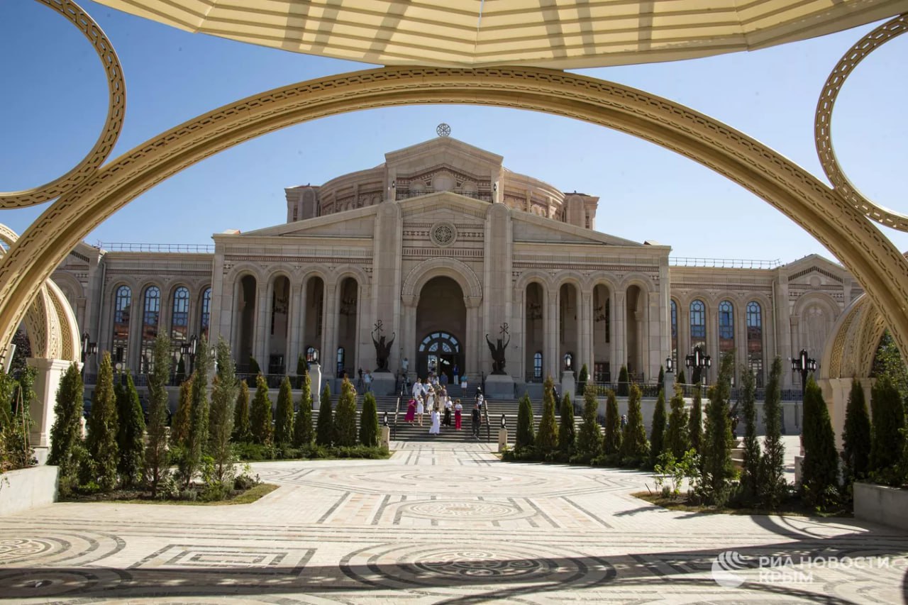 Новый Херсонес переходит на зимний график С 1 ноября музейно храмовый комплекс будет работать без выходных с 9 00 до 22 00 Войти на территорию можно будет до 21 00 сообщили в пресс службе комплекса Также напоминаем об изменении графиков работы Музея Христианства и Музея Крыма и Новороссии Они работают с 10 00 до 20 00 вход возможен до 19 00 понедельник технический день 0   Подписаться на РИА Новости Крым в Telegram MAX VK