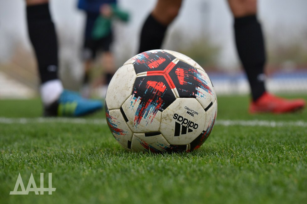 Донецкий Шахтер обыграл интернациональную Висту Товарищеский матч с футбольным клубом Виста из Геленджика завершился со счетом 2 1 в пользу горняков Голы были забиты на 18 и 38 минутах игроками Шахтера Игорем Нехаевым и Русланом Суановым Матч прошел в Новороссийске в рамках предсезонного тура Шахтера Читать полностью Подпишись на нас в MAX