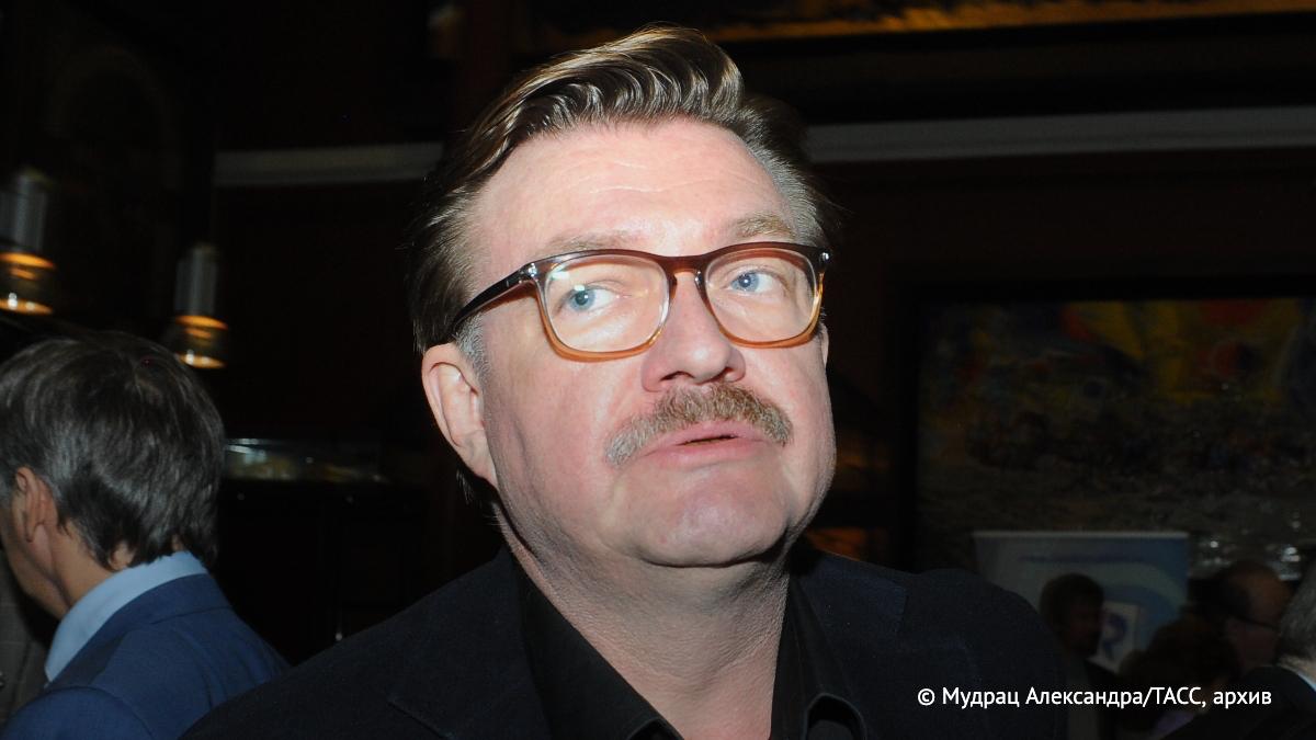 Суд заочно арестовал журналиста Евгения Киселева обвиняемого в создании террористического сообщества Признан в РФ иноагентом внесен в перечень террористов и экстремистов