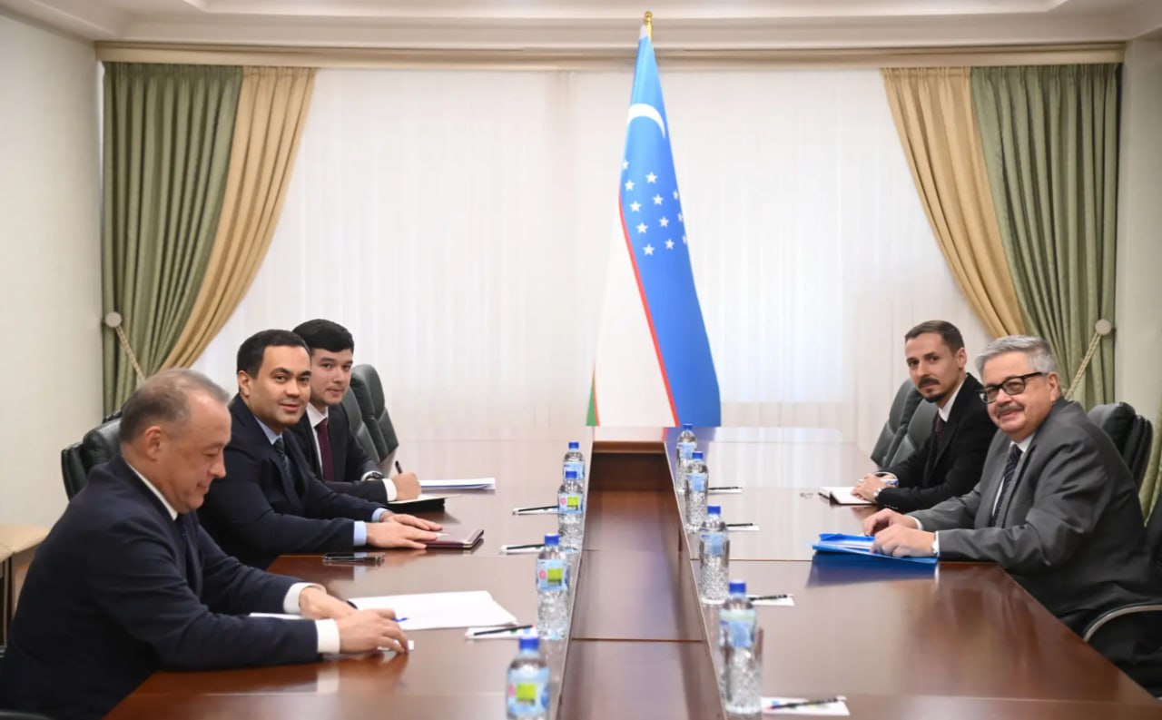 Узбекистан и Россия обсудили вопросы упорядочения трудовой миграции Особое внимание уделили недопущению проявлений ущемления или нарушения прав узбекистанцев в ходе рейдов repost uz a to bivaet skruchivayut Подписывайтесь на Repost