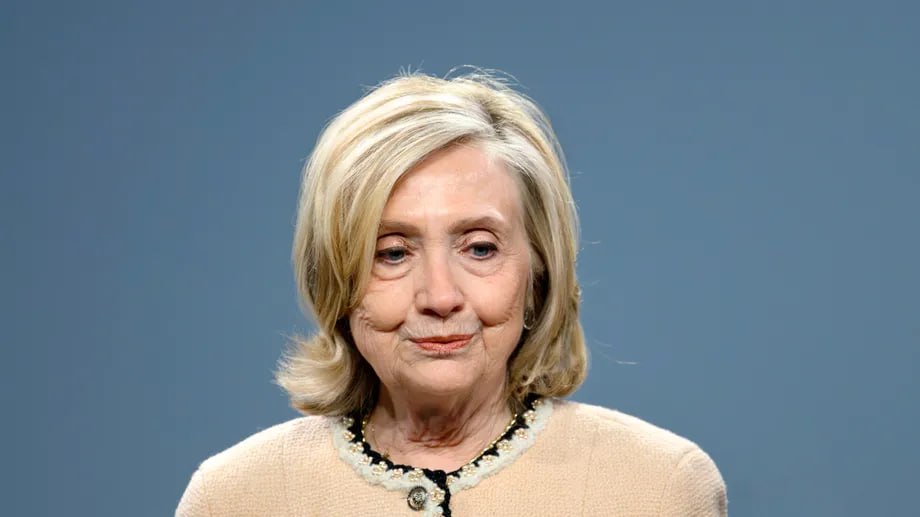 Хиллари Клинтон раскритиковала позицию Трампа по Украине Бывший госсекретарь США Хиллари Клинтон выступила на Мюнхенской конференции по безопасности и назвала позицию президента Дональда Трампа по Украине постыдной Я считаю попытку принудить Украину к соглашению о капитуляции с Путиным постыдной Фото Dwi Anoraganingrum action press BILD Russian