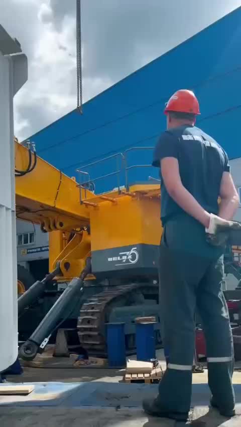 Первый карьерный экскаватор BELAZ BX20012 успешно прошел испытания и отправился на угольный разрез
