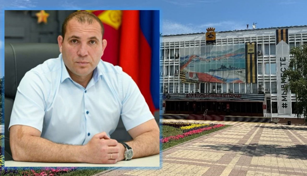 Александр Яменсков вернулся в команду администрации Новороссийска Он будет занимать должность консультанта главы по вопросам транспорта безопасности и спорта Это то же самое направление которое он курировал многие годы на должности заместителя главы города сообщили в мэрии Ранее мы писали что в апреле этого года Яменсков покинул администрацию после 13 лет работы Быть в курсе Прислать новость