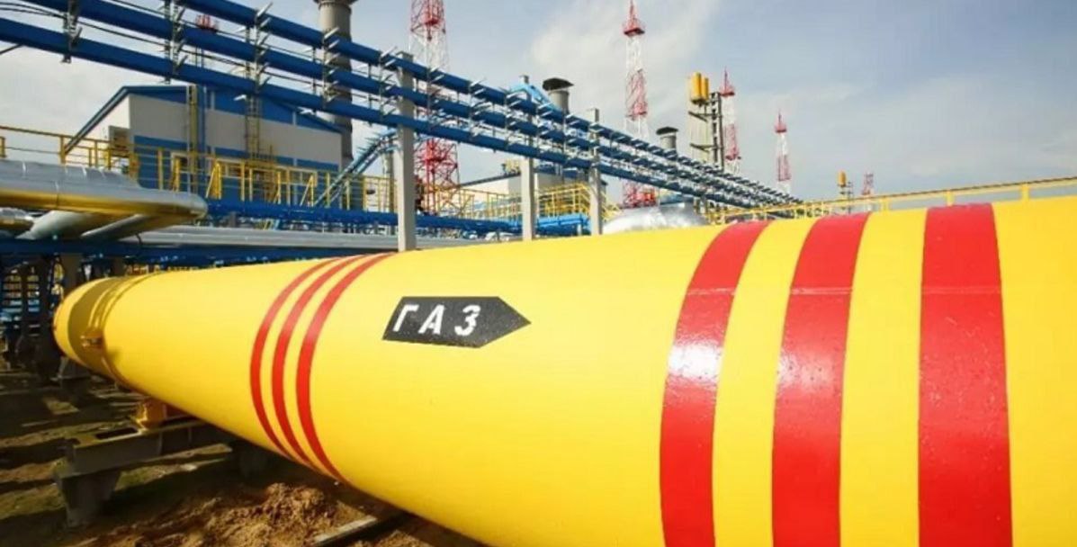 QazaqGaz ожидает рост на 6 3 объемов транзита российского газа в Узбекистан через Казахстан QazaqGaz прогнозирует увеличение до 6 млрд кубометров поставок газа из России через Казахстан в Узбекистан по итогам 2025 года Об этом заявил председатель правления нацкомпании Алибек Жамауов Это на 0 36 млрд кубометров или на 6 3 больше чем в 2024 году Также по его словам планируют увеличить объемы транзита российского газа через Казахстан в кыргызс Кыргызстан Ожидается что с 2026 года этот показатель превысит 0 6 млрд кубометров ℹ Ранее LogiStan писал о том что Минэнерго Казахстана надеется к 2038 году нарастить до 11 млрд кубометров в год объемы транзита газа из России в Узбекистан Logistan info Логистика Экономика