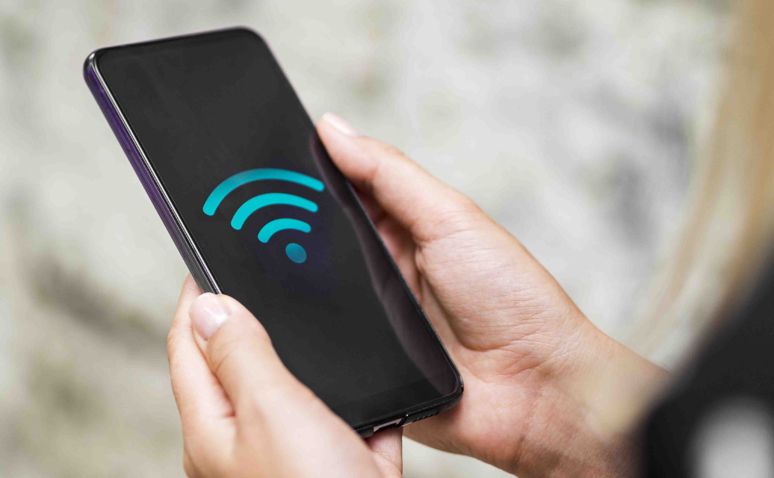 На улицах камчатских городов появится публичный Wi-Fi Он будет доступен во время ограничений интернета Точки доступа планируют создать в 20 локациях на территории Петропавловска-Камчатского, Елизова и Вилючинска. Подробности по ссылке: