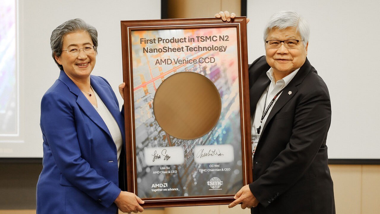 AMD подтвердила выпуск 2 нм серверных процессоров EPYC Venice в 2026   Лиза Су официально анонсировала серверные процессоры EPYC Venice на архитектуре Zen 6 с использованием 2 нм техпроцесса TSMC Процессоры получат до 256 ядер переработанную систему кеша и обещают прирост производительности более 70 Образцы уже тестируются в лабораториях AMD Следи за новостями VA PC Наш менеджер для связи