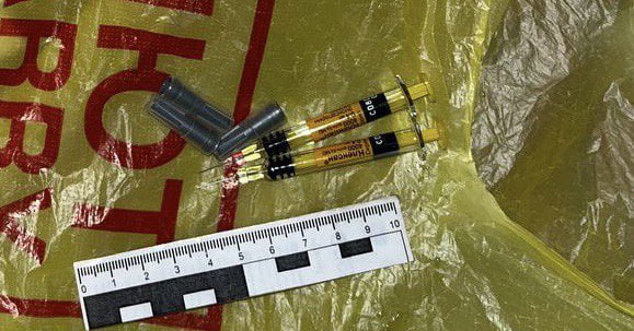 13 лет колонии получила жительница Улан Удэ за жестокое убийство младенца Сегодня Верховный суд Бурятии вынес приговор в отношении 35 летней жительницы Улан Удэ обвиняемой в убийстве маленького ребенка совершенного с особой жестокостью Напомним жуткое происшествие случилось в ночь на 9 октября 2024 года Обвиняемая у себя дома разозлившись на плачущего 2 месячного сына нанесла ему удары по лицу и сделала множество уколов в голову шприцами с сильнодействующим препаратом В результате ребенок скончался в страшных муках Бурятия Подробности в Номер один Сообщить нам свою новость можно по кнопке Письмо в редакцию