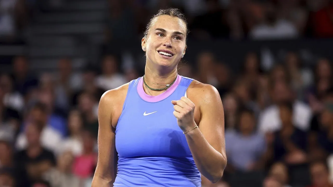 Арина Соболенко уверенно стартовала на турнире WTA 1000 в Мадриде Первая ракетка мира обыграла представительницу США Пейтон Стирнс 7 5 6 3   Это уже третья подряд победа белоруски над американской теннисисткой Год назад на этом же турнире Арина также была сильнее соперницы Читайте нас в MAX