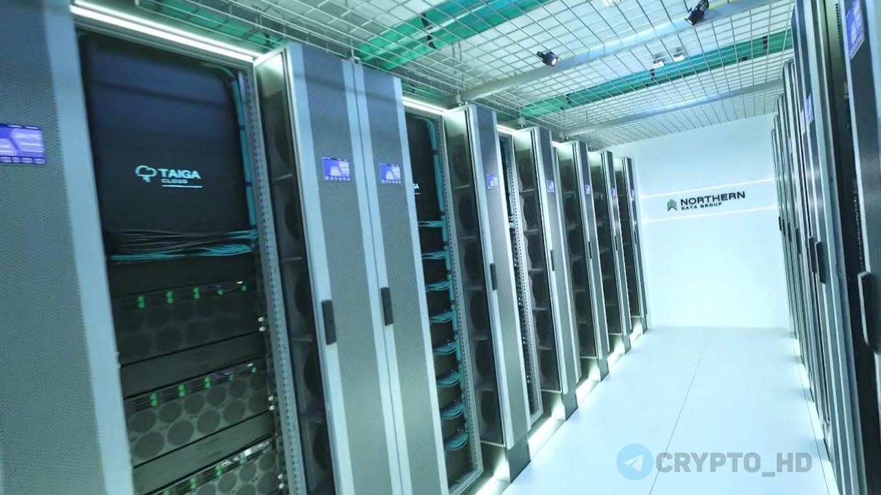 Руководство Tether и Rumble планирует полностью поглотить компанию Northern Data Оценка сделки составляет $1,170,000,000. Приобретение осуществляется через обмен акций Rumble на все акции Northern Data. В настоящее время у Tether уже есть контрольный пакет акций Northern Data в размере около 54%, а также акции компании Rumble около 31%, на сумму $775 млн . Основные активы Northern Data: • Taiga Cloud — крупнейший в Европе облачный GPU-кластер для AI-задач. • 20 480 NVIDIA H100 и более 2 000 NVIDIA H200 – топовые графические процессоры для AI-обучения. • Ardent Data Centers — сеть дата-центров мощностью до 850 МВт, включая объект на 180 МВт в Джорджии США . Gem Hunters l Чат Bybit OKX
