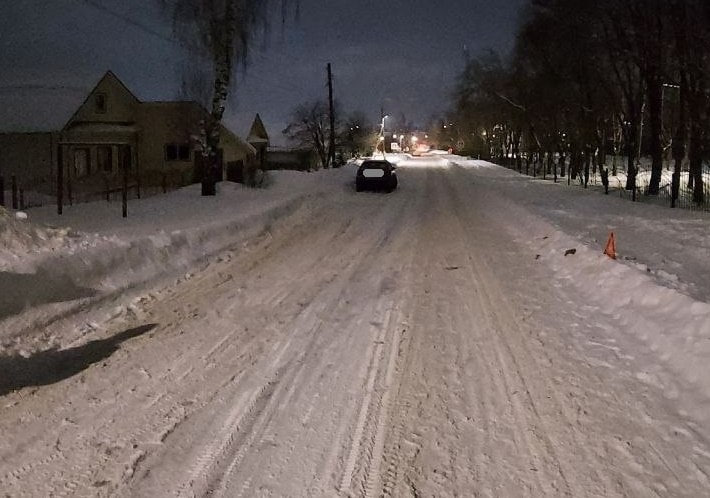 В Вятских Полянах насмерть сбили пешехода Днем 12 января 44 летний мужчина водитель автомобиля JAC совершил наезд на 70 летнего мужчину пешехода В результате ДТП пенсионер погиб Подписаться