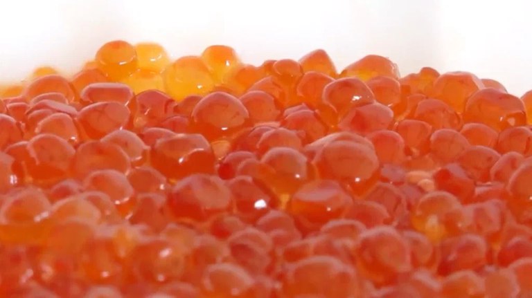 Диетолог порекомендовала брянцам есть не более 20 30 граммов икры в день   guberniya tv obshhestvo 324506 Праздничное меню обычно включает много калорийных и солёных блюд поэтому важно соблюдать меру Один средний бутерброд с икрой содержит около 250 калорий ƃℾ подписаться прислать новость