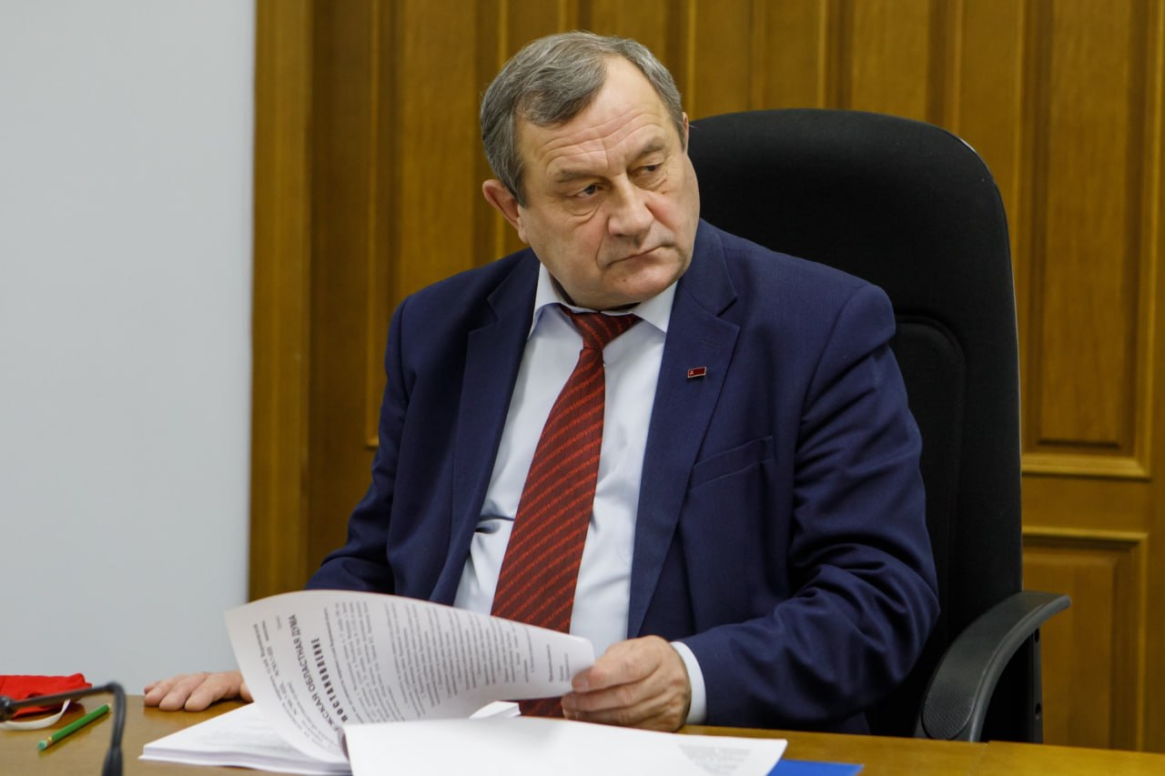 Сергей Рудаков досрочно прекратил полномочия заместителя председателя Воронежской областной Думы. Он продолжит депутатскую деятельность в Комитете по государственной политике, законодательству, правам человека и Регламенту и Комитете по культуре.