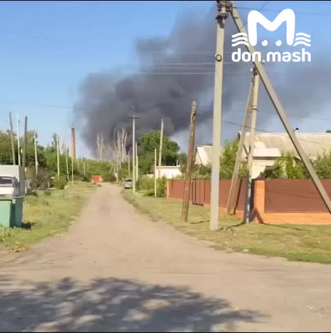 Крупный пожар на мясокомбинате в Морозовске